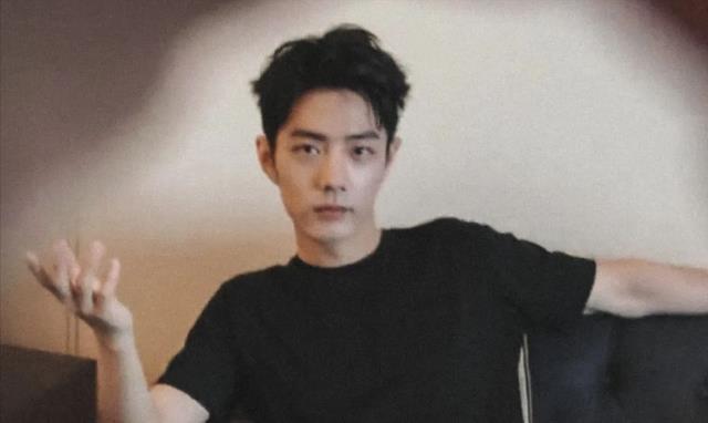 吴昕|肖战傍晚更新变装视频,热度爆棚,仅两个小时突破80万点赞!