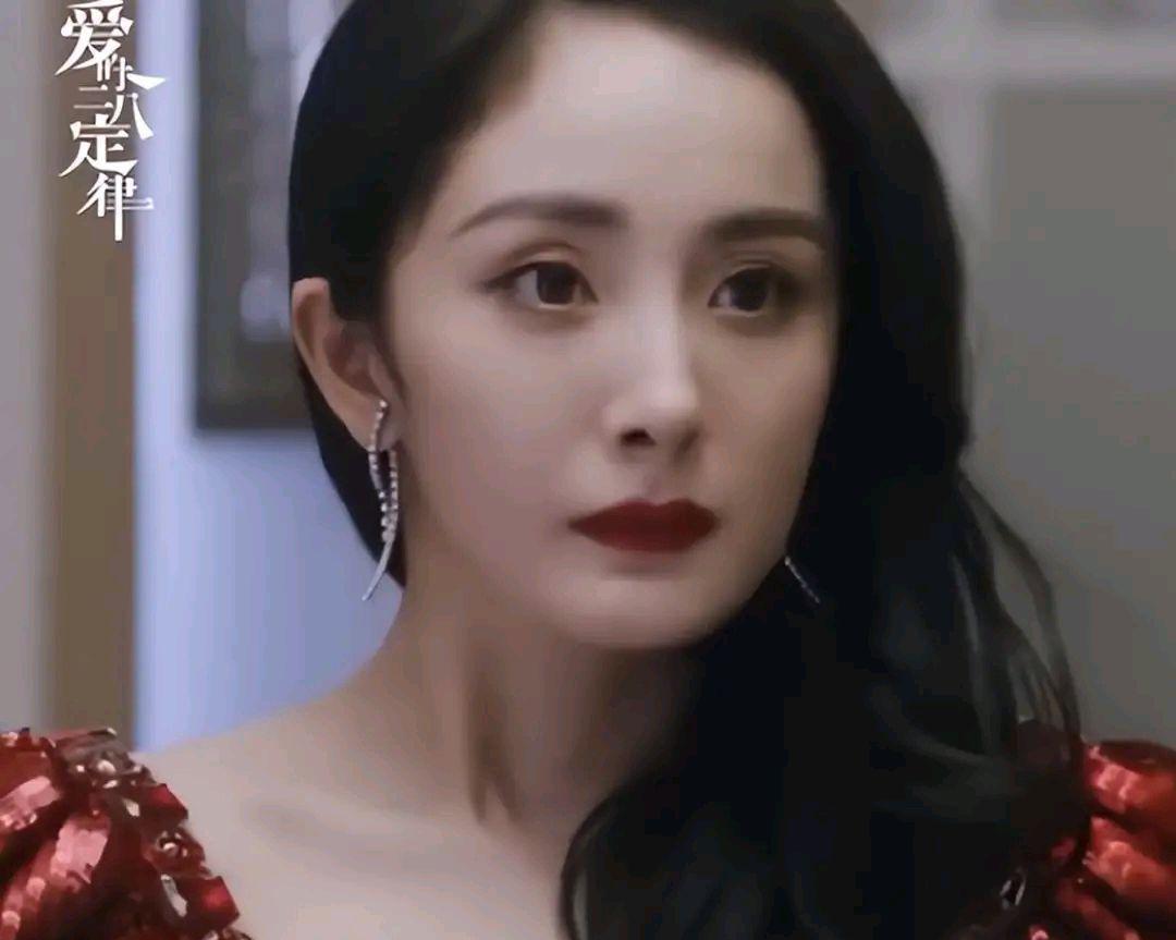 杨幂|从“嫩牛五方”到“小V脸”，杨幂的后遗症越来越明显了！