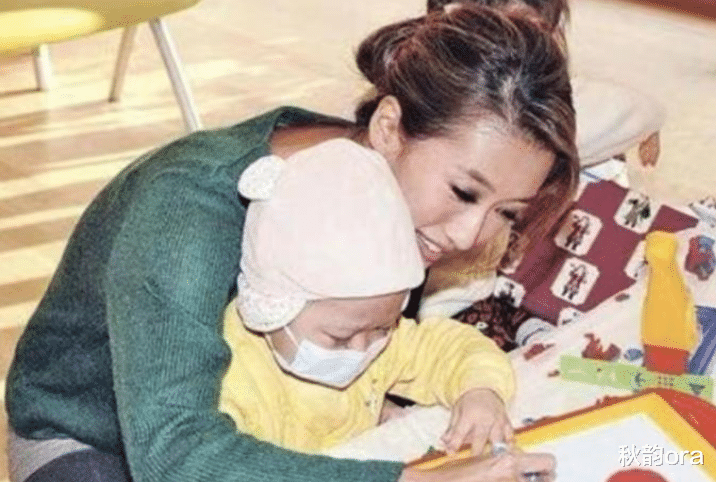 谢婷婷|谢婷婷:情史胜过谢贤,37岁未婚生女,曾一年换七个男友无缝连接