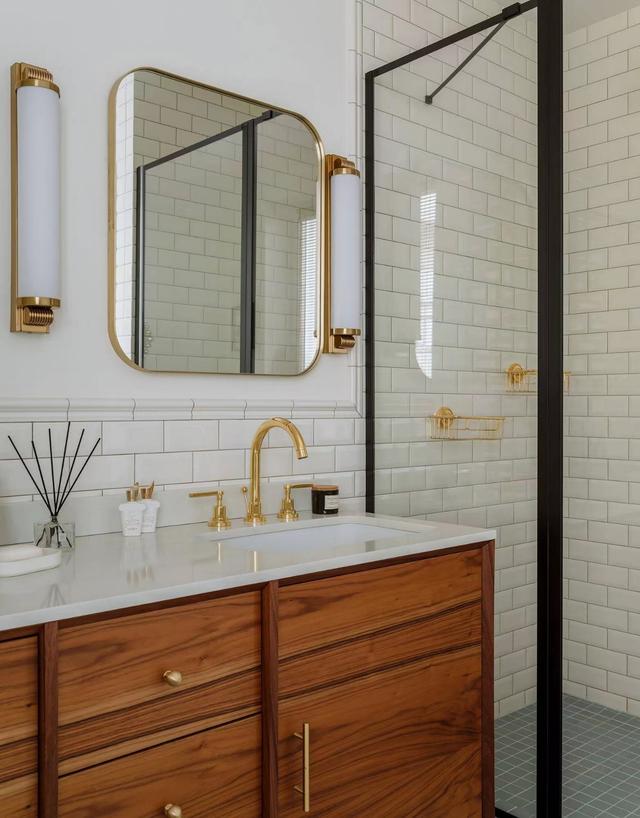 分享一对莫斯科夫妇的家,雕花、拱形、黄铜,复古又时髦,治愈