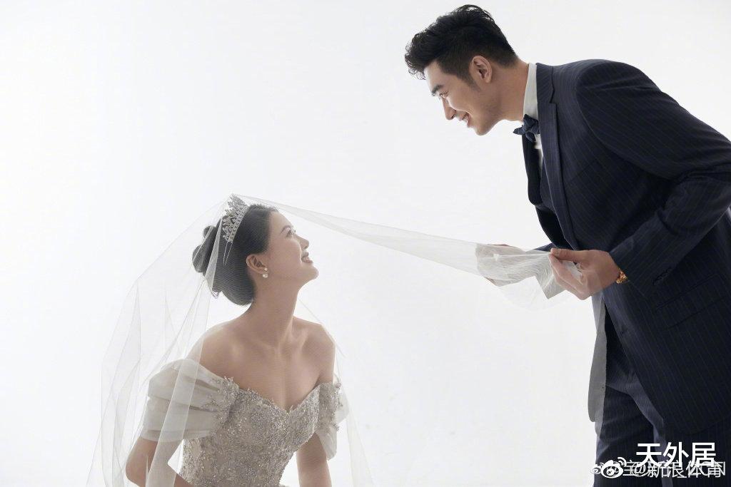 张常宁|官宣！张常宁发布婚纱照，26岁女排奥运冠军嫁人，将办盛大婚礼