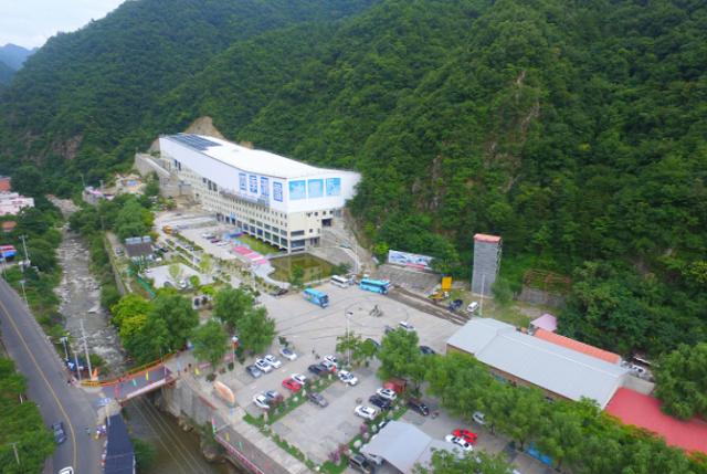陕西一知名景区“翻车”,数百人齐喊退票,景区:马上整改