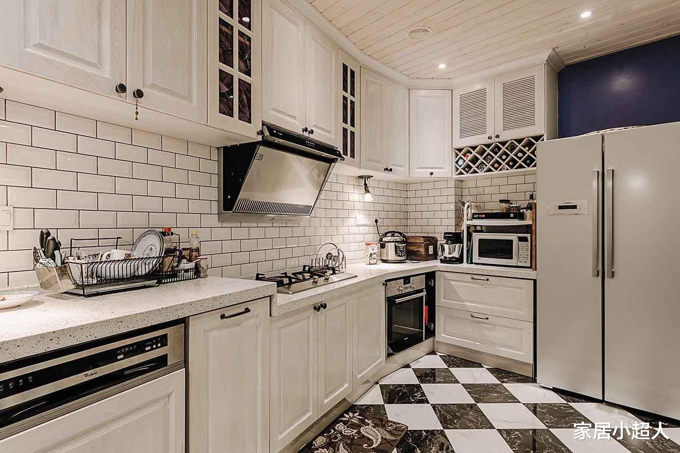 油烟机为何会被集成灶“打压”?集成灶又该如何挑选?一起来聊聊