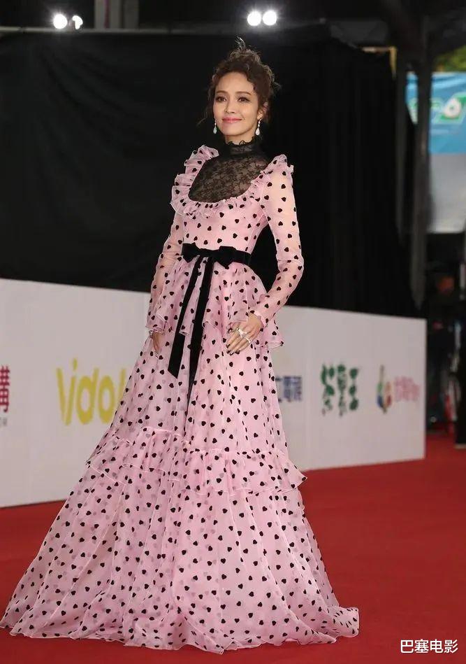 明星|这些年,让人笑出声的港台红毯,怎么能搞得这么土啊