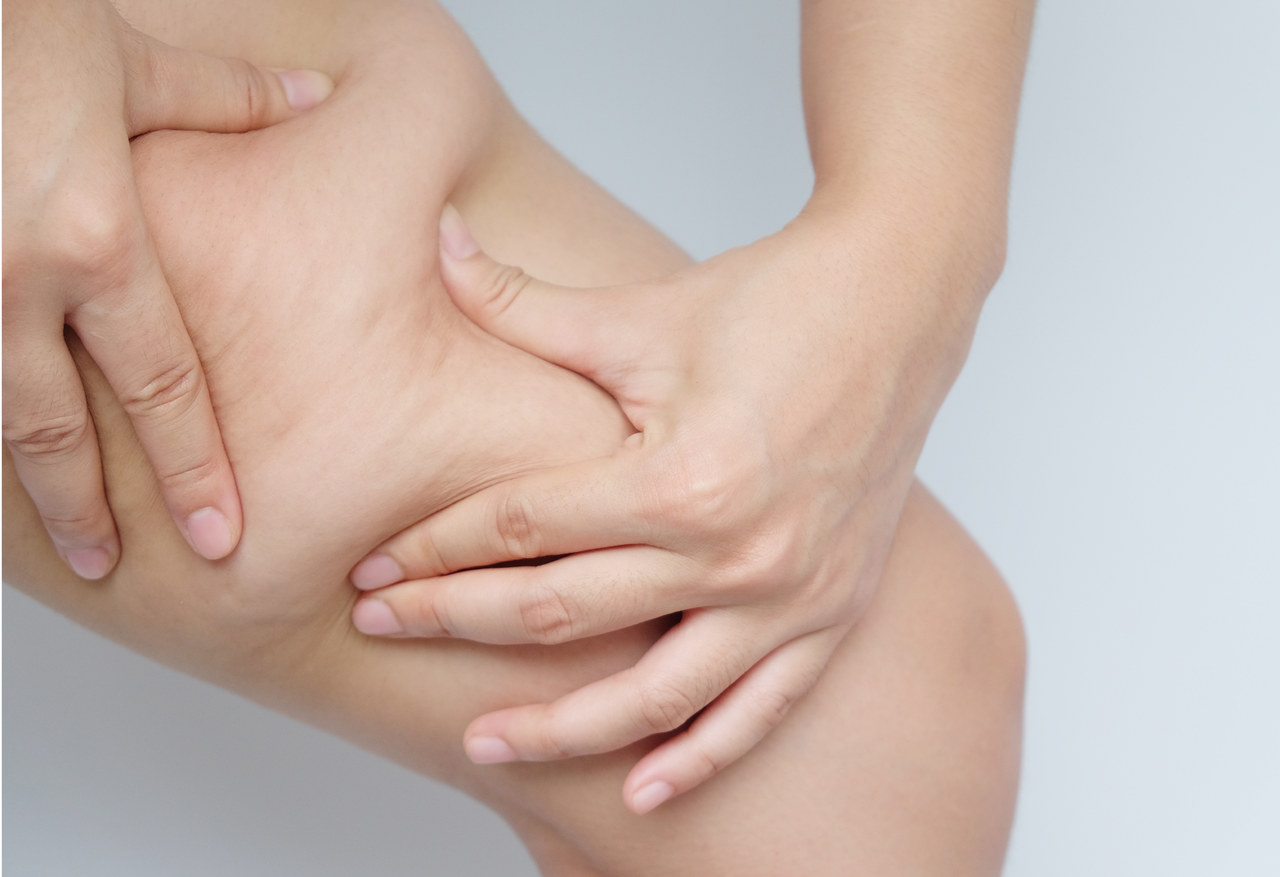 疾病|老年人脚肿别忽视，这2类常见的病因，逐条讲给您听