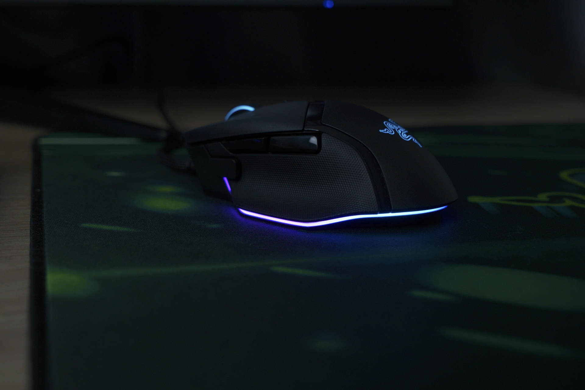 吴恩达|升级到最新款, 滚轮无敌, 巴塞利斯蛇V3开箱