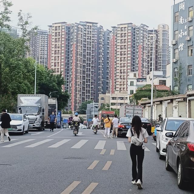 招聘|工厂招聘遭遇难题,东莞老板:大妈开价7500一个月,我想倒闭工厂