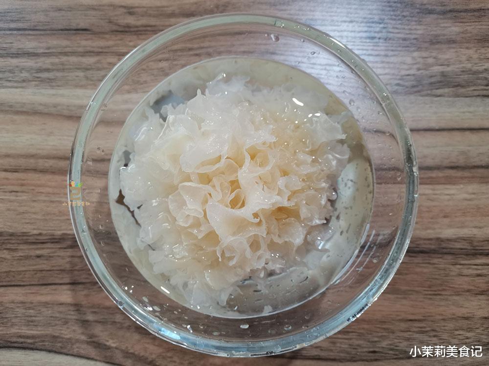 银耳|肺脏最爱的5种食物，建议每天吃点，生津润燥敛肺气，秋冬多受益