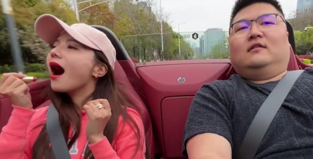 |千万网红猴哥闹离婚？男方屡找茬猴嫂学查岗，第三视角实锤剧本？