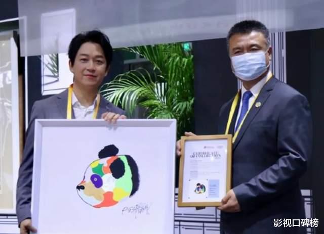 潘粤明|瘦了!潘粤明晒美食,晒画作,与小10岁的女友尹姝贻甜蜜又稳定