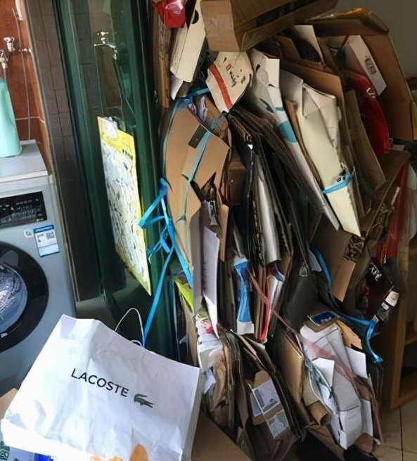 这4个坏习惯是贫穷家庭的通病,很多人不自知,慢慢毁掉精致生活