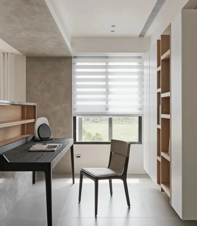 116㎡现代三居室，拆掉次卧，半隔断电视墙隔出一个大书房