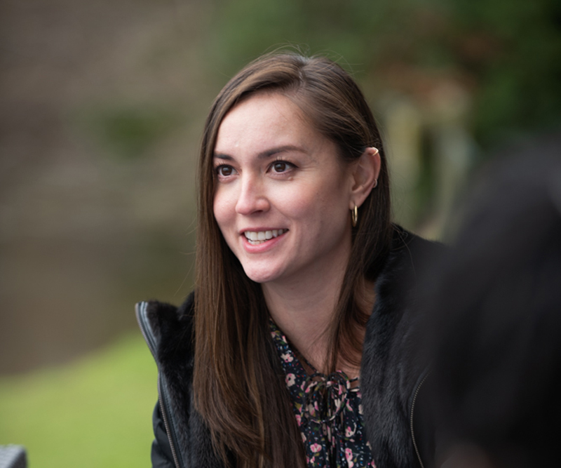 |洗米嫂在丈夫出事后首度露面，精心打扮出席派对，笑得开怀引争议