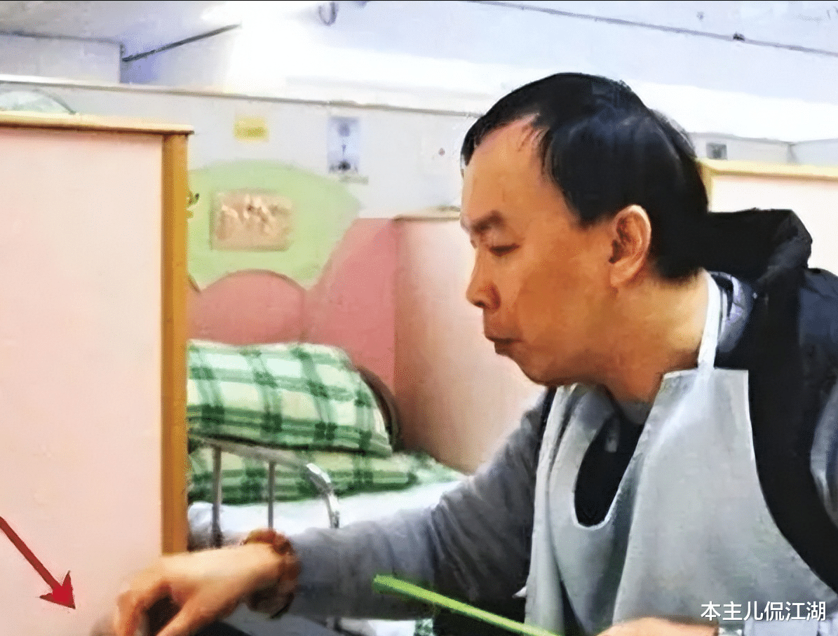 “一代歌王”蔡国权:车祸瘫痪20年,被老婆抛弃,68岁靠救济为生