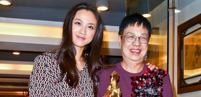 汤唯|许鞍华曝汤唯有心理障碍,拍戏要求加棉袄被拒