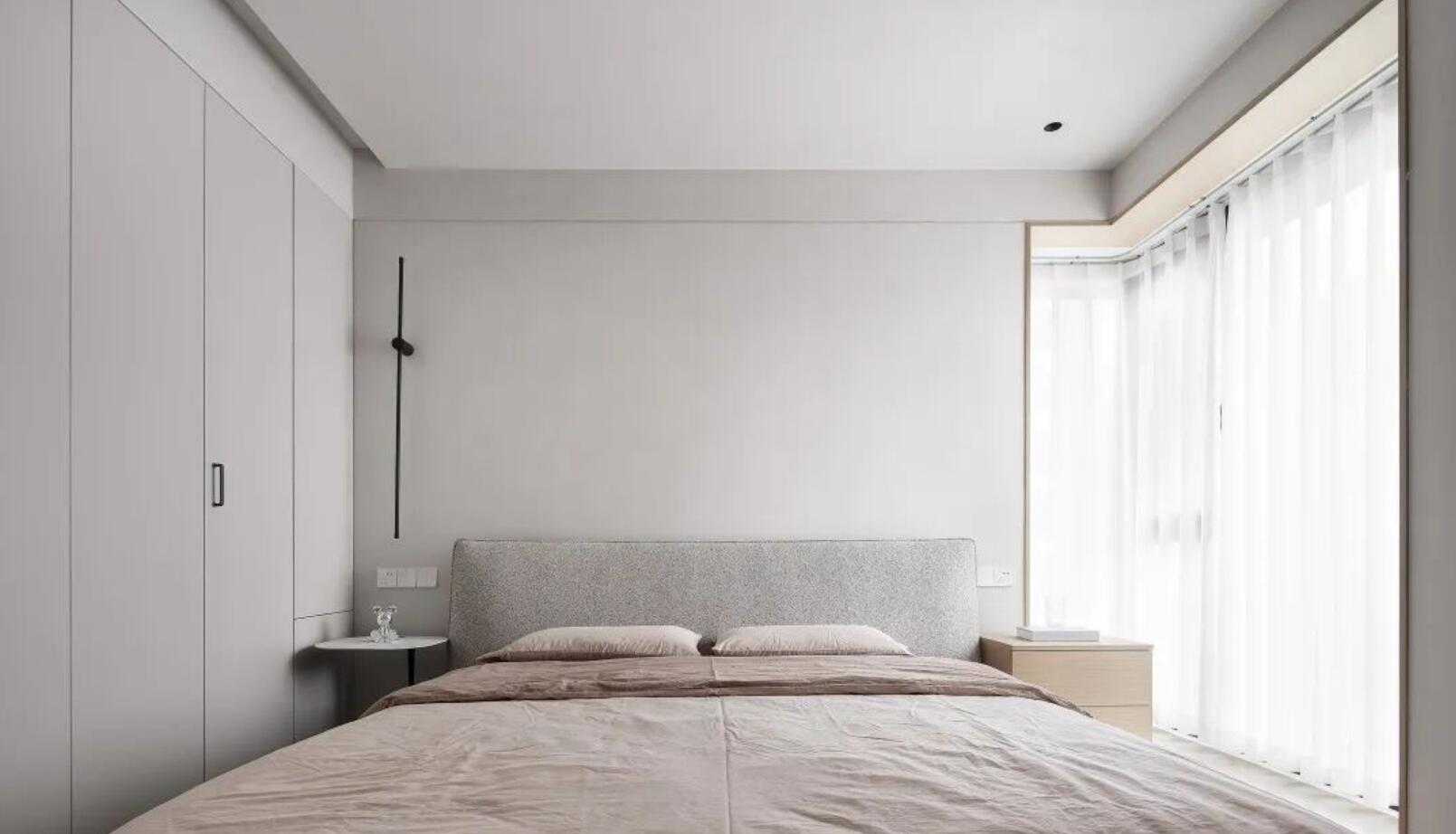 为了孩子,她直接在客厅设计一个“空中栈道”,一进门就被吸引