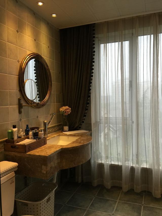 新房装修低调奢华,就是厨房用废砖头砌橱柜,被邻居们嘲笑了!