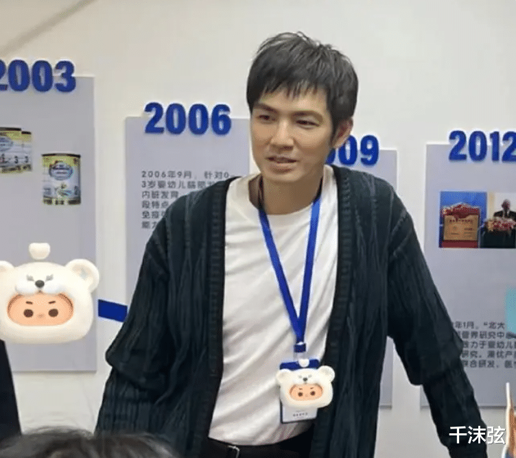 钟汉良|47岁钟汉良近照曝光!胸肌明显帅气不减,被赞“梦回何以琛”