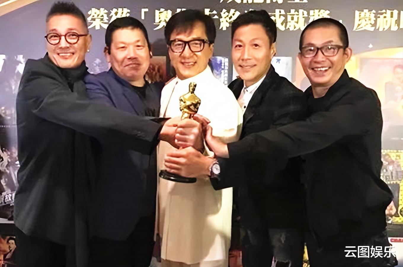 卢惠光|知名打星卢惠光近况,狭小住所做家务动作熟练,已当单亲爸爸16年