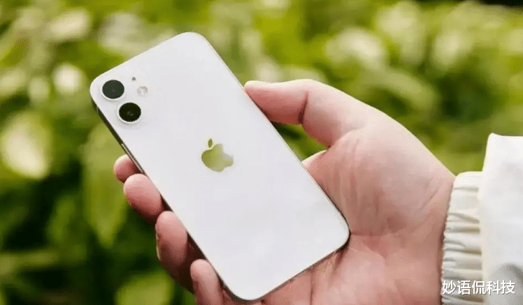 显卡|iPhone 12下本清仓，256G直降2200元，苹果手机也走“亲民风”