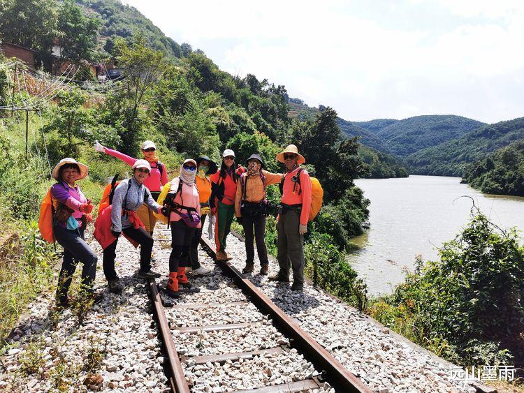 徒步|走滇越铁路、游走山水间，我们用36次徒步活动，与2022相拥