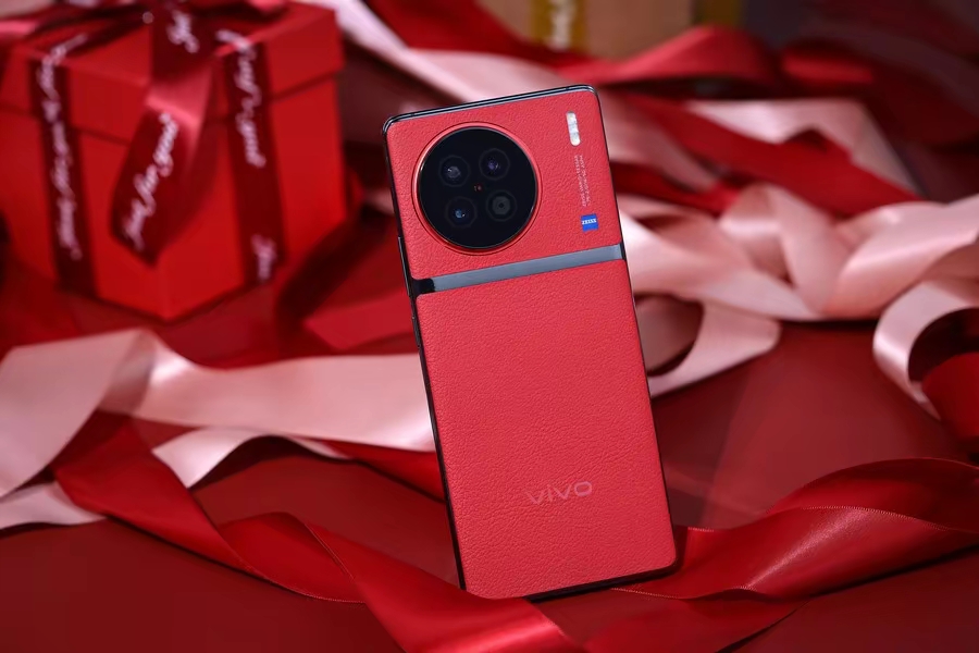 iqoo|iQOO11终于定档，新旗舰外观曝光，屏幕最强
