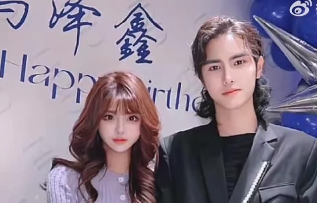 韩安冉|韩安冉老公生日当天，在酒吧与众美女玩游戏，网友：要四婚的节奏