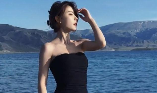 街拍|聂小雨新动态紧身黑裙显身材,评论澄清不雅视频,网友:海后