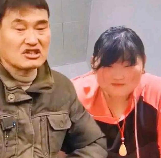 侏儒男欲强娶朱雪梅,大衣哥拒绝后惨被打,村民:500W彩礼惹的祸