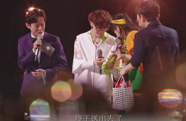 声生不息|《声生不息》与《浪姐》因《冲上云霄》联动，请别刷王心凌好吗？