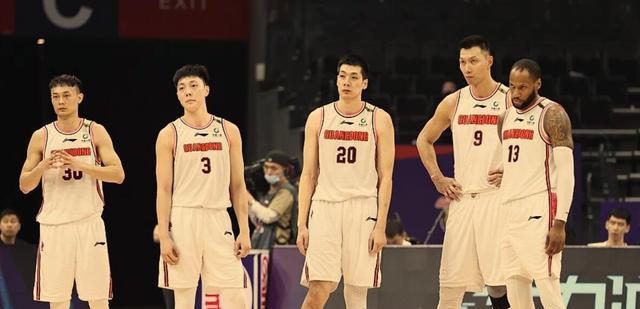 付豪|莫兰德6+10+2打疯了！付豪3分4中3，阿联4+3被碾压，杜锋灰头土脸