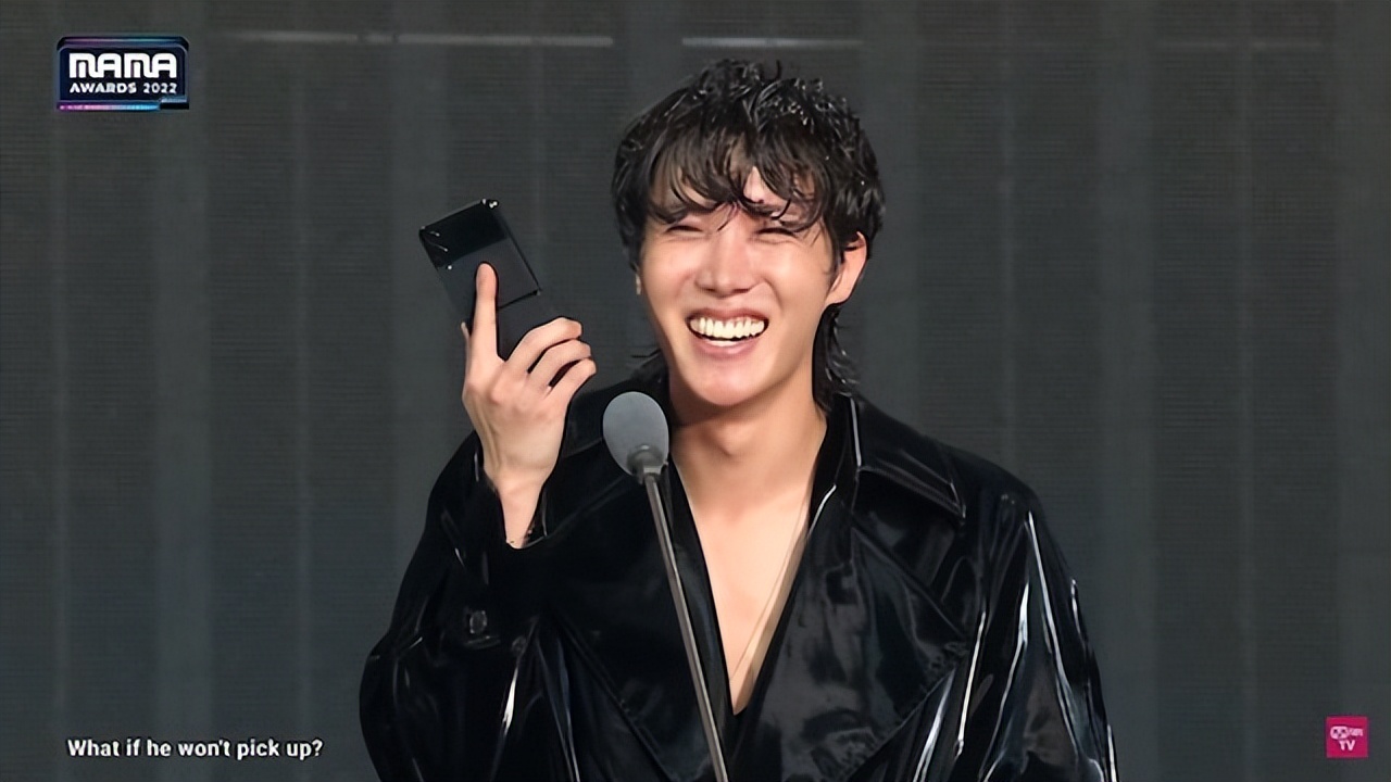 防弹少年团|韩国BTS《MAMA》夺白金奖，J-Hope联线Jin掀高潮！