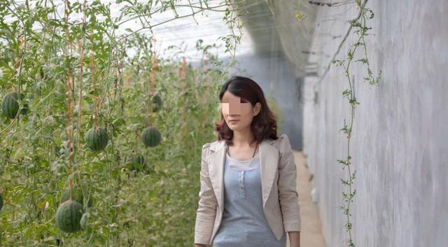 案例:女子不孕被逼离婚,将妹妹献给丈夫借腹生子,一夜后酿悲剧