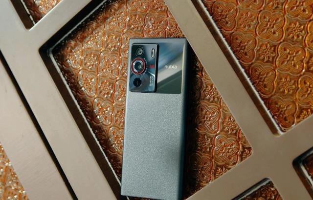 安卓|努比亚新机仅3399起，4nm芯片+5000mAh大电池，不多见的良心产品