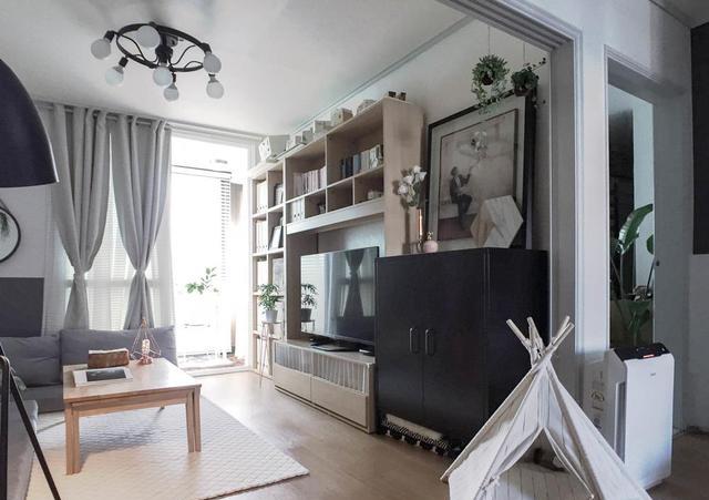 一家3口挤68小家,半平米不敢浪费,日子照样过得简单又幸福