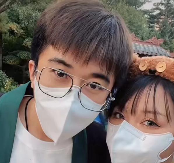 官宣|网红CC和克油克油官宣离婚，知情人曝离婚原因，网友：女方的锅