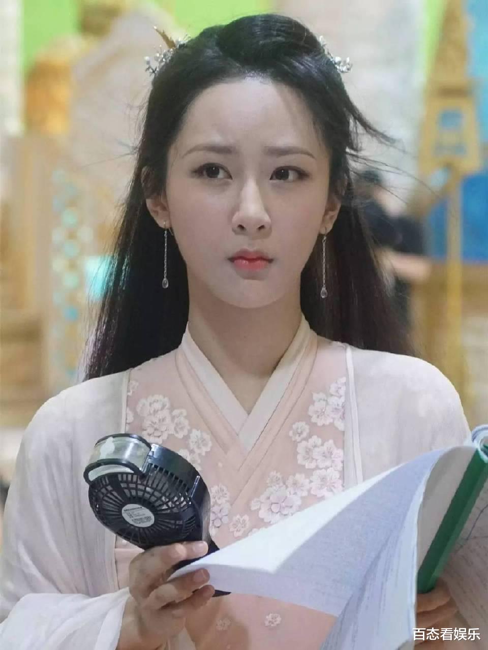 杨紫|“杨紫”定妆照太虎背熊腰了!比3个男主都胖一圈,小雪滤镜彻底没了