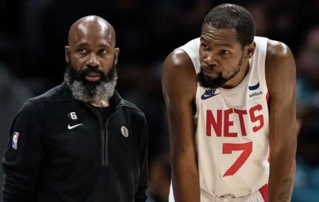 NBA晚报:湖人正在考虑交易,沃恩带队20胜7负,帕金斯伊巴卡互怼
