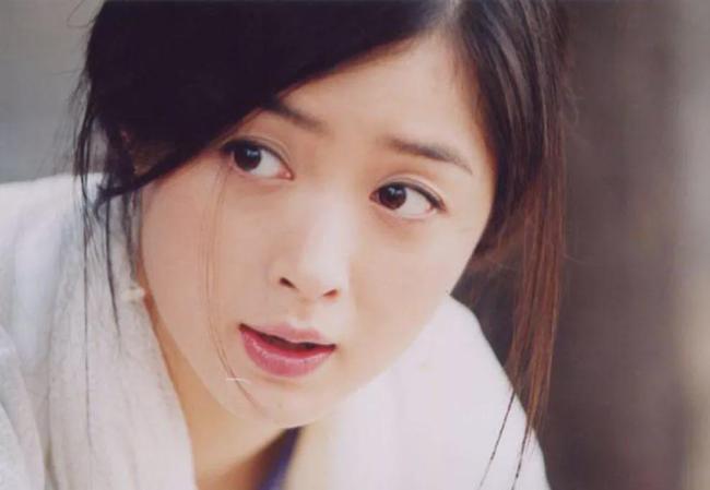 蒋欣|黄晓明离婚1个月后，新恋情曝光登上热搜！网友集体祝福！