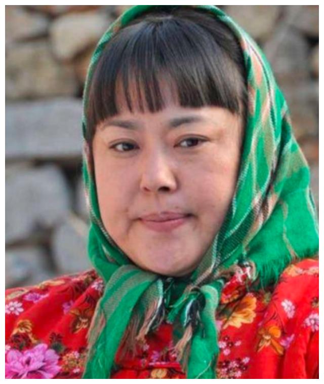 李菁菁|演员李菁菁:三婚三离,50岁下嫁小22岁圈外男友后,怎样了