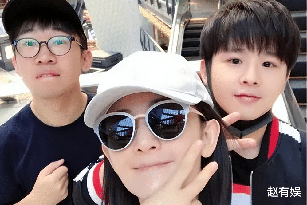 杨迪|被称为表情帝的杨迪，曾1年录制108期节目，却在微博盛典出了糗