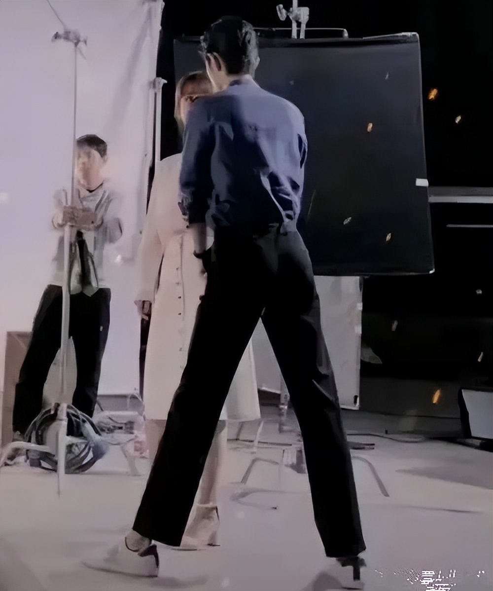 与君初相识·恰似故人归|《余生》肖战杨紫下半身花絮曝光 揭圈内拍戏的几个秘密