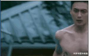 谢霆锋|谢霆锋空中转呼啦圈，《飞虎3》满屏荷尔蒙，内娱男星何时卷起来