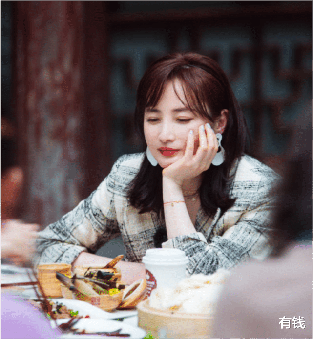 迪丽热巴|网综日榜第一，播放量破12亿，这个节目也不是离不开谢娜