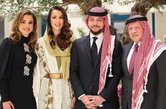 侯赛因|约旦侯赛因王子和威廉王子的订婚，仅仅是一个可爱的巧合？