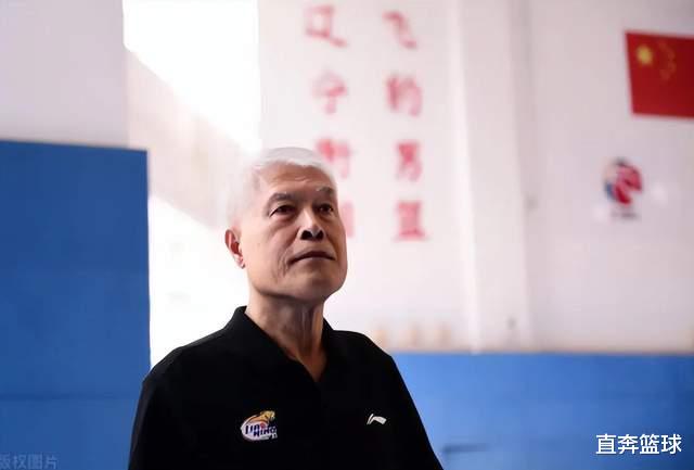 辽宁男篮|81岁蒋兴权总结球队，坦言杨鸣需要帮助，为球迷或再战一年