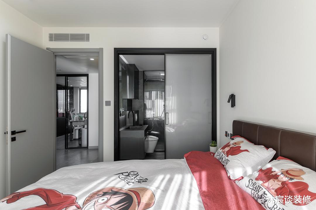 男子晒出独居独居空间,每1㎡都精致又舒适,一人住就是爽