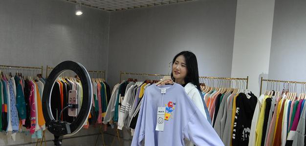 360安全卫士|互联网消费被吐槽？但没了外卖和电商，就真的能推动实体经济吗？