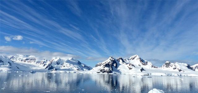 深度达12400英里！太阳表面出现了一条巨大裂缝，到底是什么？