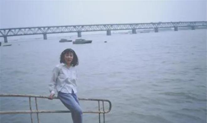 1994年,清华才女朱令2次遭投毒,死里逃生成瘫痪,凶手依然未知